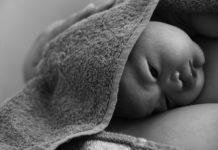 Kangaroo Mother Care (KMC) Atau Perawatan Bayi Lekat (PBL)